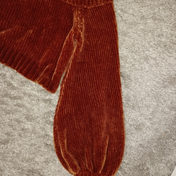 THICK OVER THE SHOULDER BEAUTIFUL HALF SWEATER - Picture 4 of 6